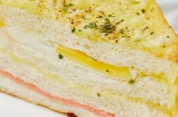 The recipe for egg and ham sandwiches