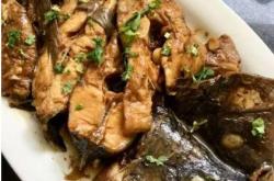 The method of braising tilapia with fermented black beans