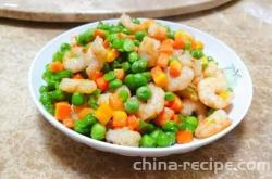 The method of stir frying shrimp with peas