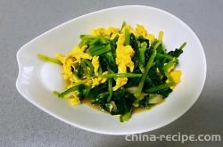 The recipe for stir frying spinach and eggs