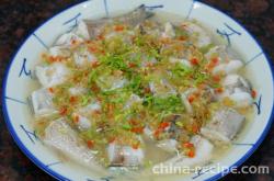 The method of steaming nine bellied fish with vermicelli