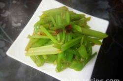 The recipe for spicy fried celery