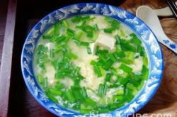 How to make shrimp skin, egg flower and leek soup