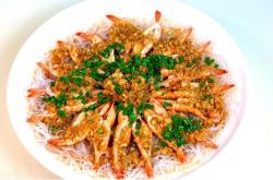 Method of Steaming Shrimp with Garlic, Vermicelli, Crab and Willow