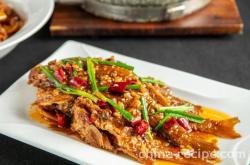 The recipe for braised yellow croaker