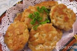 The method of making lotus root and bean cake rot