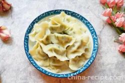 The recipe for making chrysanthemum shrimp dumplings