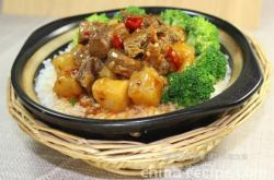 The recipe for potato beef rice