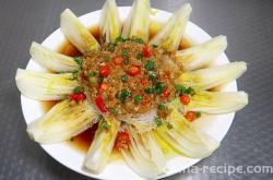 The method of steaming baby bok choy with garlic vermicelli