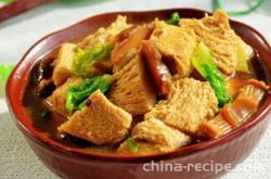 The recipe for braised frozen tofu