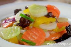 The method of stir frying with mixed vegetables