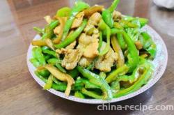 The recipe for stir frying pork slices with Sichuan pepper, a must-have for lazy people