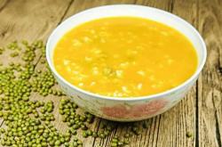 Preparation of pumpkin, mung bean and job's seed Congee