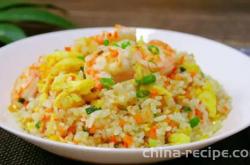 How to make scallops, shrimps, eggs and Fried Rice