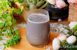 The method of making black bean and black sesame paste