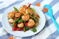 Stir fried Shrimp balls with green and red peppers