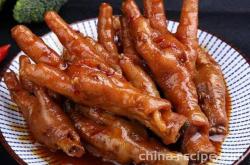 The recipe for sauce flavored chicken feet