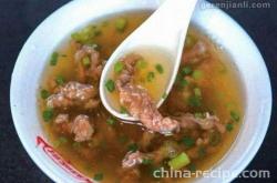 The method of manually shaking beef soup