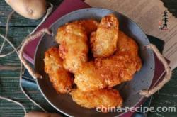 The recipe for mashed potatoes and fragrant chicken wings