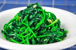 The method of stir frying spinach