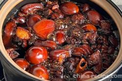 The recipe for Guangdong sweet vinegar pig's feet ginger