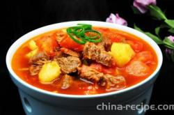 The method of stewing beef brisket with universal tomato