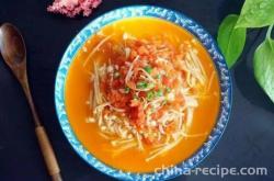 The recipe for tomato and shiitake mushroom soup