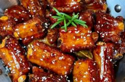 The recipe for sweet and sour pork ribs