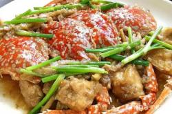 The recipe for ginger scallion flavored spicy crab