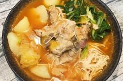 The recipe for Korean style pork bone soup