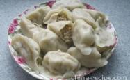 The method of making roasted dumplings with white radish and pork