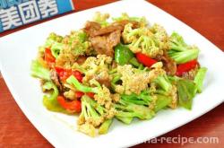 The method of stir frying meat with organic cauliflower