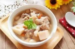 How to make lotus root peanut rib soup delicious