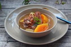 The recipe for papaya pork rib soup