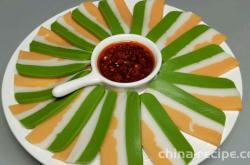 The method of making tri color pigskin jelly