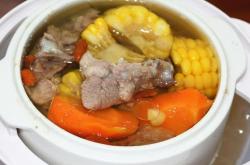 The recipe for carrot and pork rib soup