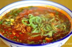 Handmade Method for Spinach Beef Stewed Noodles