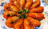 The method of braised crayfish