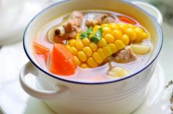 Carrot, corn, and pork rib soup, home cooked