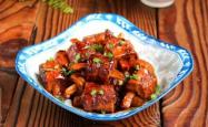 The recipe for sweet and sour pork ribs