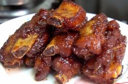 The recipe for braised pork ribs with honey sauce