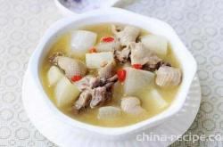 The recipe for whole duck radish soup