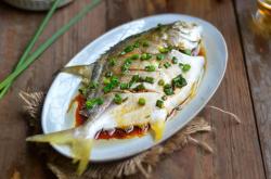 The recipe for steaming golden pomfret