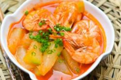 The method of stewing big shrimp with oily fish