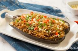 The method of steaming eggplant vermicelli