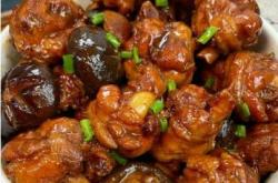 The recipe for stewing chicken legs with beer