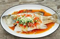 The recipe for steamed sea bass