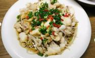 The method of stir frying fish meat slices with jiaobai