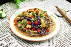 The method of spicy hand torn eggplant