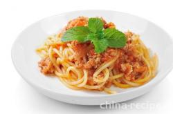 Tomato beef sauce pasta recipe